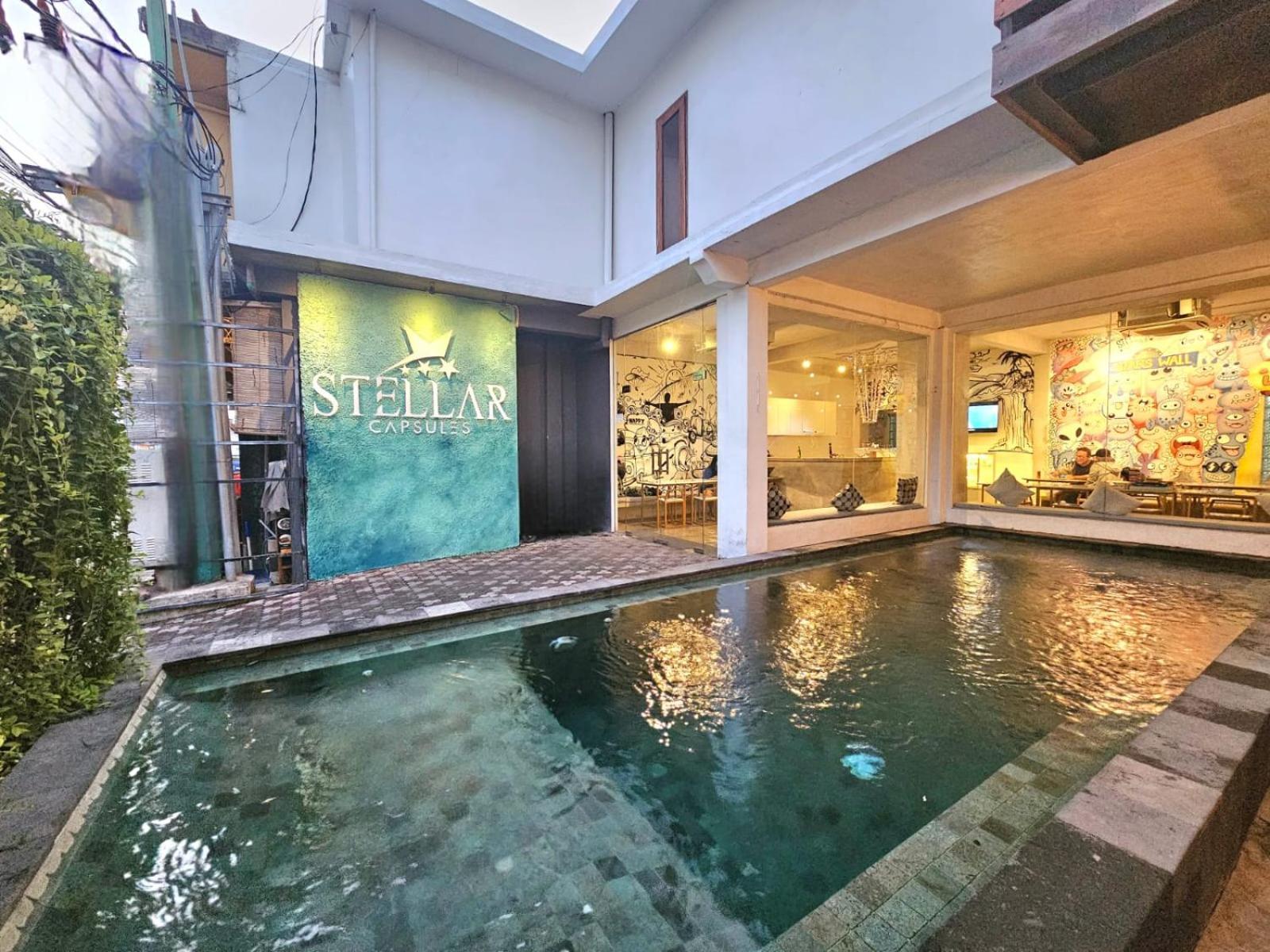 Stellar Capsules Hostel Seminyak  Bagian luar foto Stellar Spa
