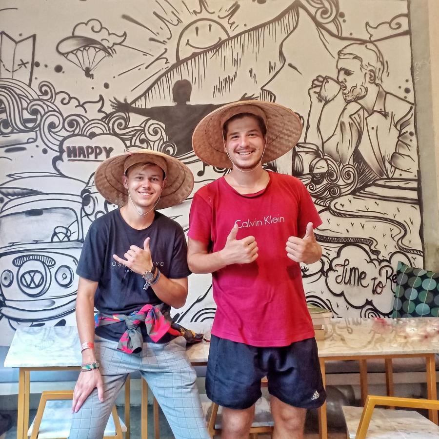 Stellar Capsules Hostel Seminyak  Bagian luar foto The Shaolin monks at the Shiply