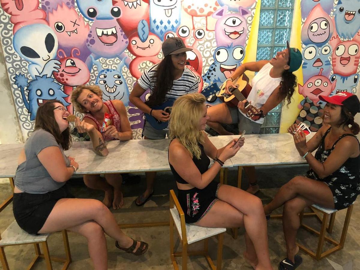 Stellar Capsules Hostel Seminyak  Bagian luar foto The cast of the podcast in 2019